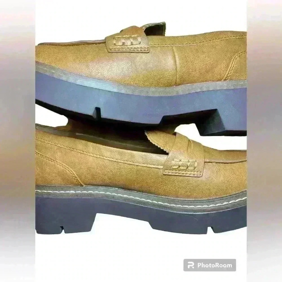 Chunky Platform Lug Sole Loafers Sz 7.5 Neutral Office Career Acadameia Y2K 90s - Picture 3 of 13